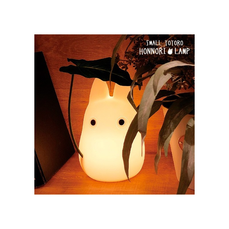 CJF Lampe de table à LED Mon voisin Totoro - Lampe de chevet à LED - Pour  enfants - Cadeau - Accessoire féérique miniature - Décoration d'intérieur  en résine : : Luminaires et Éclairage